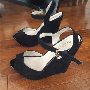 ALDO Womens Black Suede Sandal Wedges 6"