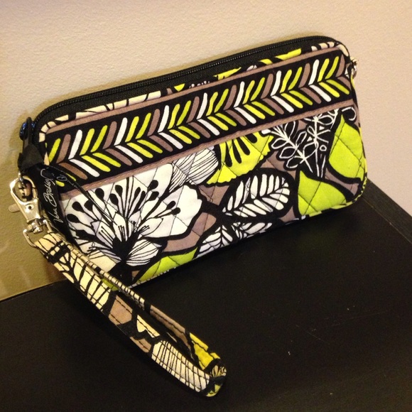 Vera Bradley Handbags - Vera Bradley Clutch/Wristlet