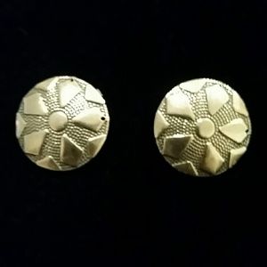 Vjntage silver clip on earrings