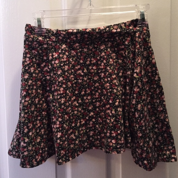 2 LA Hearts skirts.
