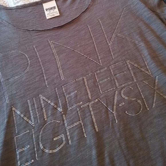 VS PINK Graphic Tee