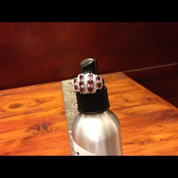 Jewelry - Garnet and Diamond ring