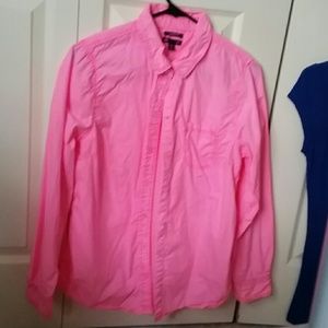 Gap bright pink boyfriend fit button down