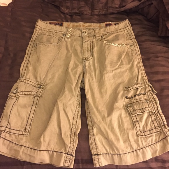 🔴SOLD🔴 rock revivals, perfect condition
