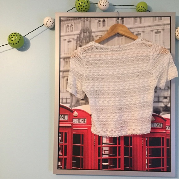 Topshop Floral Lace Crop Top - Picture 2 of 4