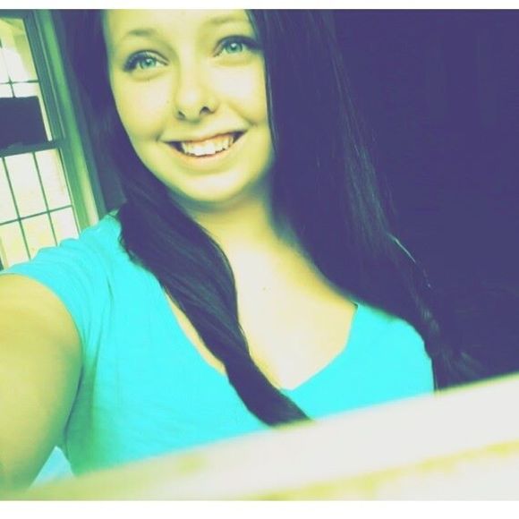 Meet your Posher, Launya - Picture 1 of 1