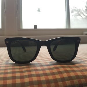 RayBan folding Wayfarer sunglasses