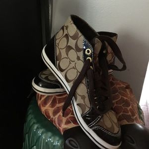 **Authentic** Coach Sneaker