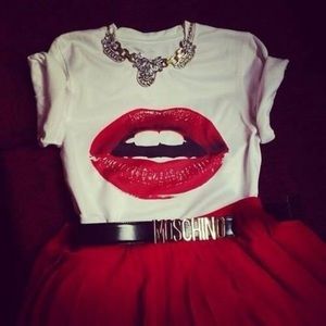 Lip shirt