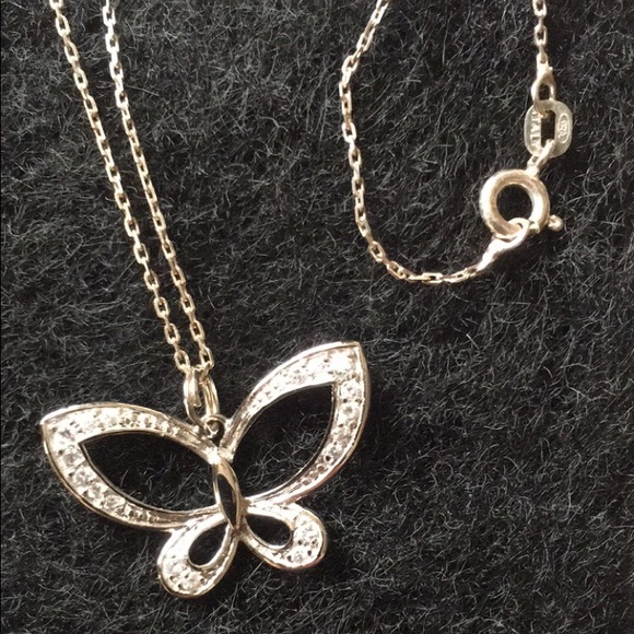 Silver Butterfly necklace with crystals - Picture 1 of 4