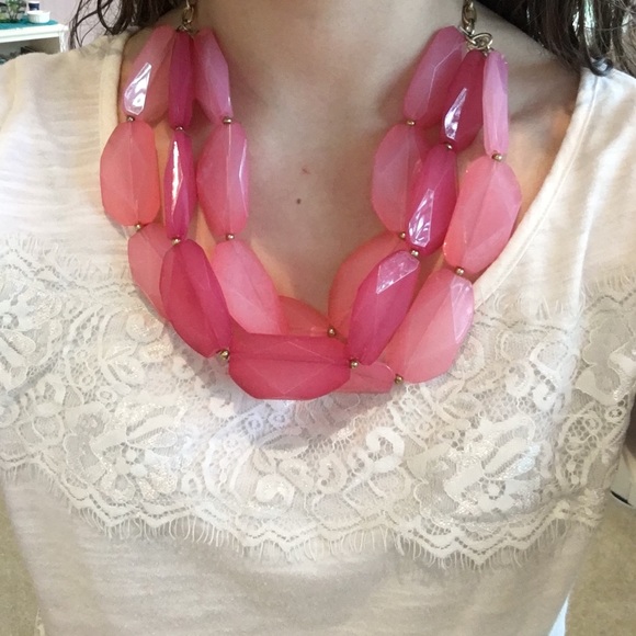 Pink statement necklace - Picture 2 of 2