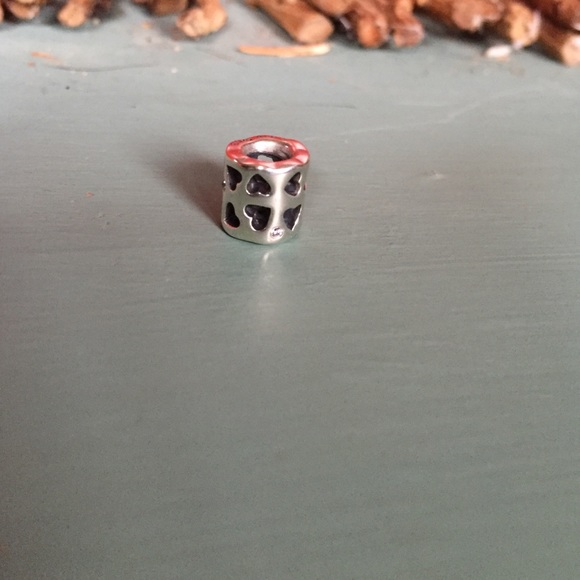 RETIRED Pandora heart bead with small diamonds.