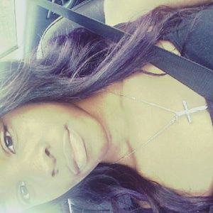 Meet your Posher, Ta'mia