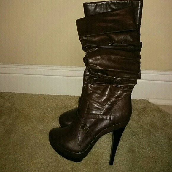 Shoes - Picture 3 of 3