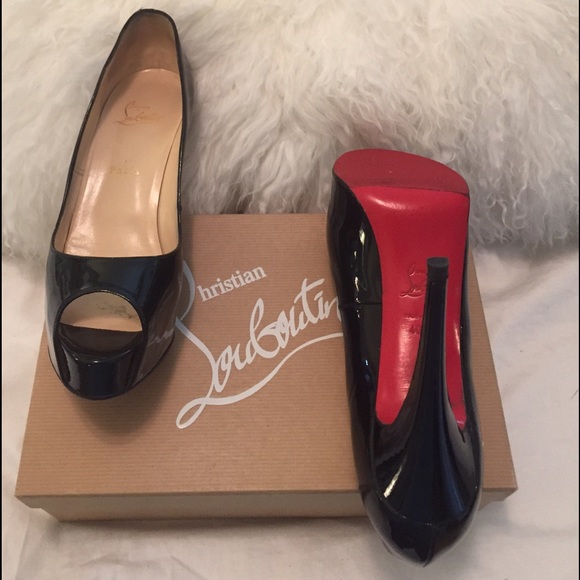 ****SOLD*** Louboutin Black Patent Peep Toe Pumps - Picture 2 of 4