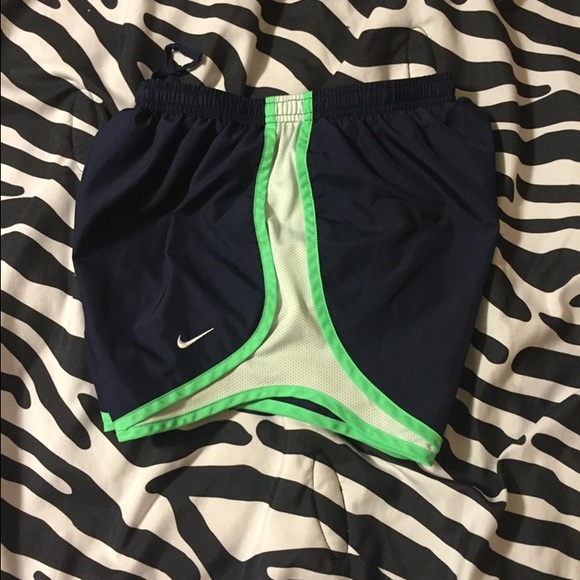 Perfect condition Nike Dri-Fit shorts - Picture 1 of 2