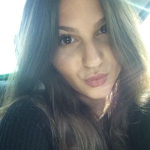 Meet your Posher, Janelle