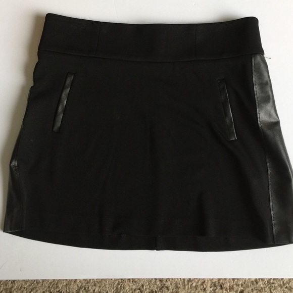 Mini faux leather skirt - Picture 1 of 4