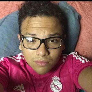 Meet your Posher, Luis