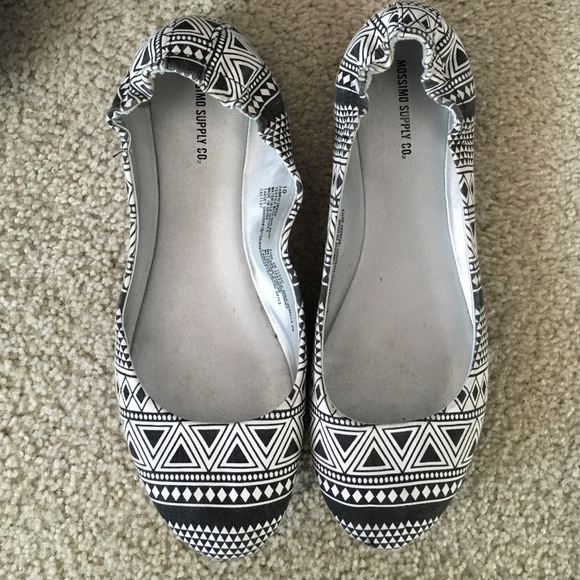 Tribal Print Flats