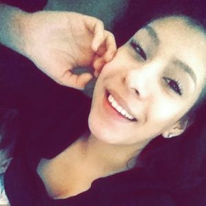 Meet your Posher, Sabina