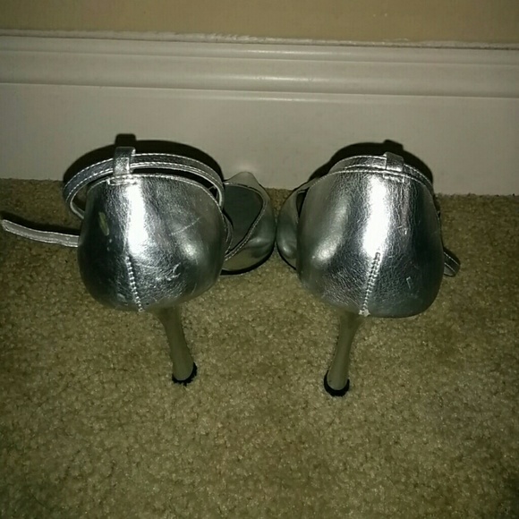 Shoes - Picture 2 of 2