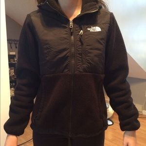 Black north face jacket