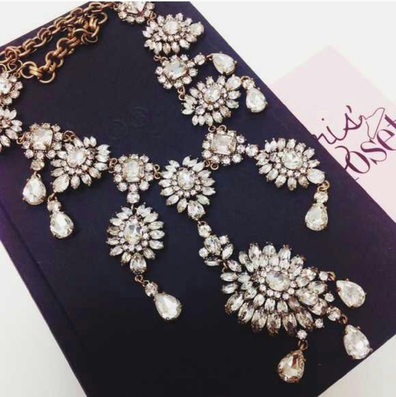 Jewelry | Chandelier Statement Necklace - Picture 3 of 4