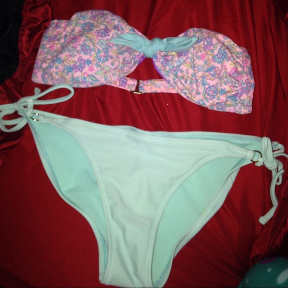 VS Bathing Suit Top