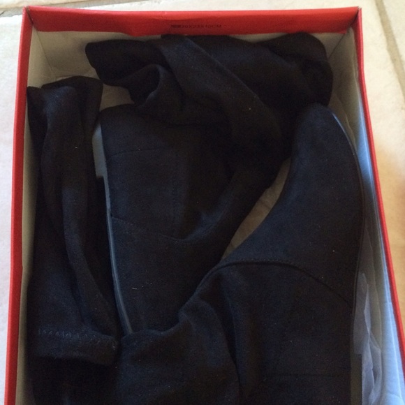Over The Knee Boots New In Box - Picture 3 of 3
