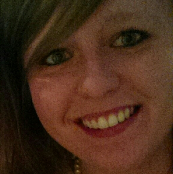 Meet your Posher, Lauren - Picture 1 of 1