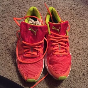 Puma Running Sneakers