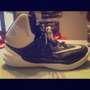 BRAND NEW NIKE High Tops. Still Tagged