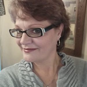 Meet your Posher, Leslie