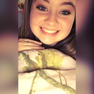 Meet your Posher, Lindsey