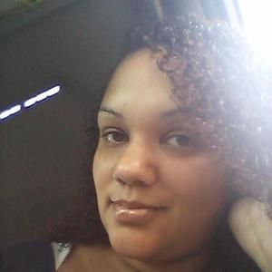 Meet your Posher, Janelle