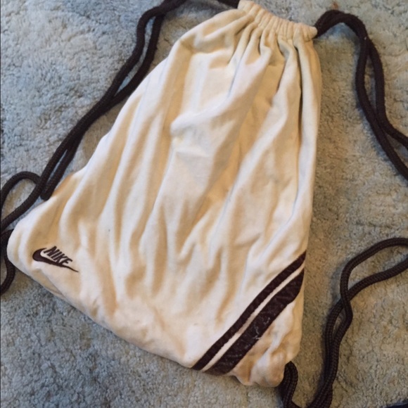 nike drawstring bag