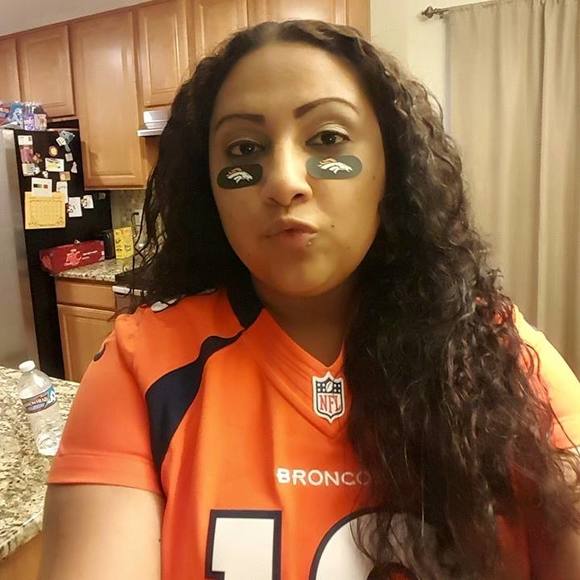 Meet your Posher, Monique