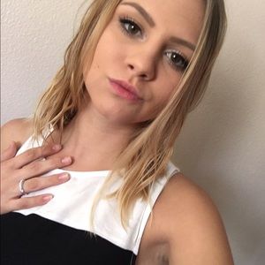 Meet your Posher, Jillian