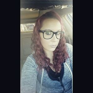 Meet your Posher, Nicole