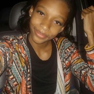 Meet your Posher, Laren