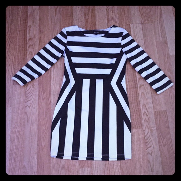 Black and White dress (New without Tags)