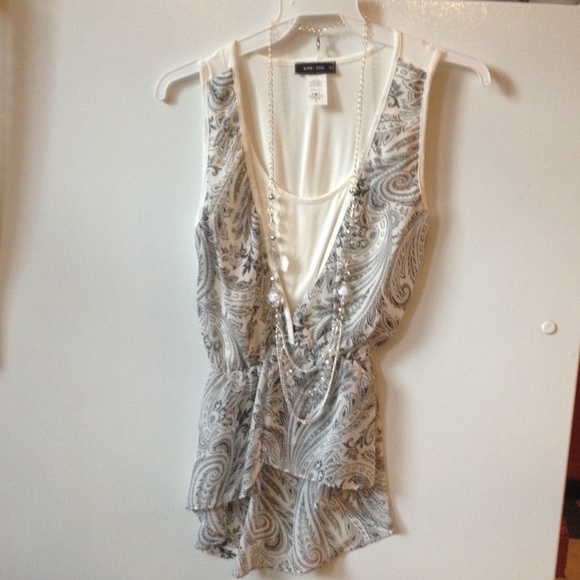 Top - Picture 1 of 2