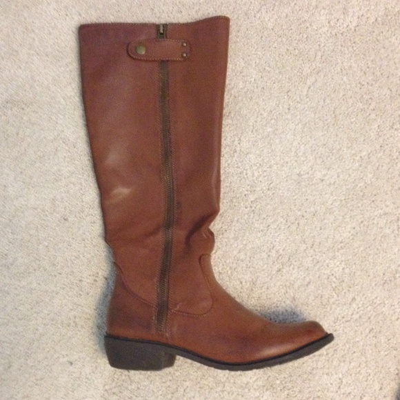 Brown calf-high boots - Picture 1 of 3