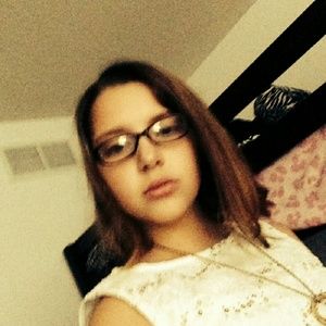 Meet your Posher, Desiree