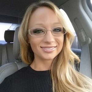 Meet your Posher, Carrie