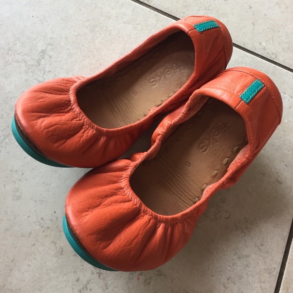 orange tieks