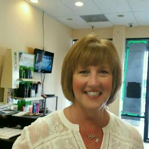 Meet your Posher, Debbie