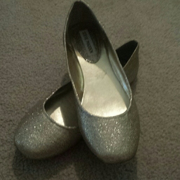 Gold sparkle ballet flats