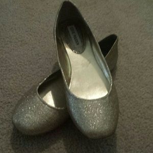 Gold sparkle ballet flats